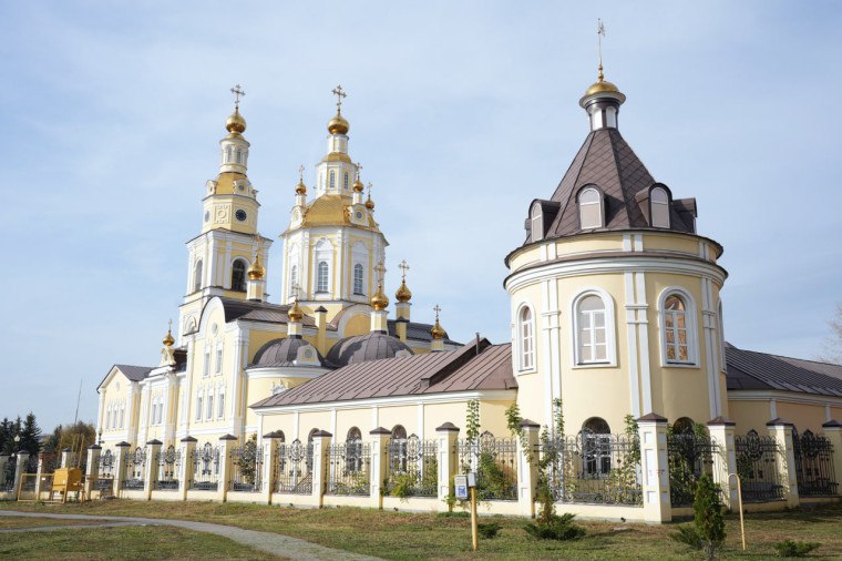 В Ульяновске пройдет крестный ход с Казанской иконой Божьей Матери. В Ульяновске пройдет крестный ход с Казанской иконой Божьей Матери.