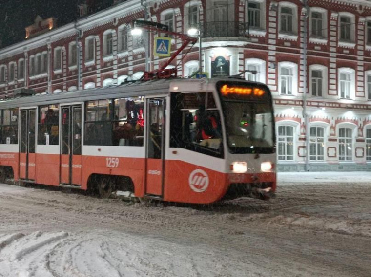 В рождественскую ночь общественный транспорт Ульяновска продолжит работу до 3:00. В рождественскую ночь общественный транспорт Ульяновска продолжит работу до 3:00.